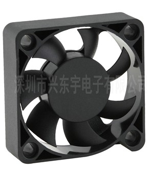 影响“舞台灯光散热风扇”噪音的因素有哪些？